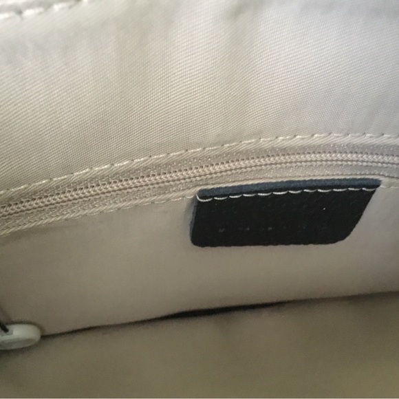 Danier Tote Bag Like NEW - Picture 9 of 9